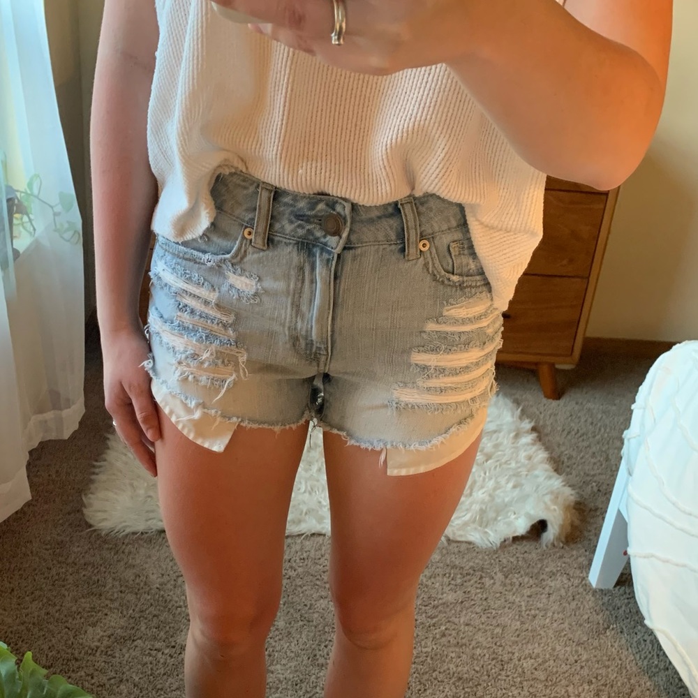 AE Hi-Rise Festival Distressed Jean Short